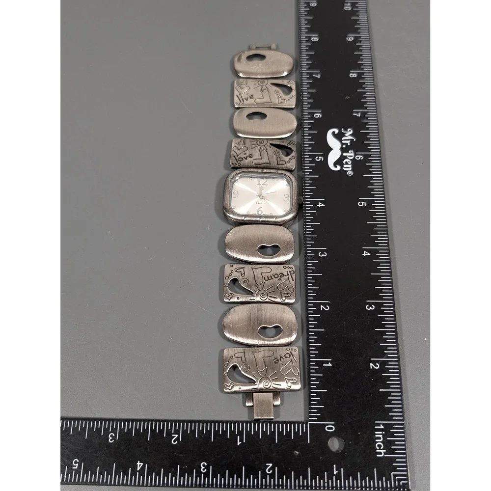 Dream Live Love Heart Bracelet Watch Silver Tone Womens 7in‎ Working
